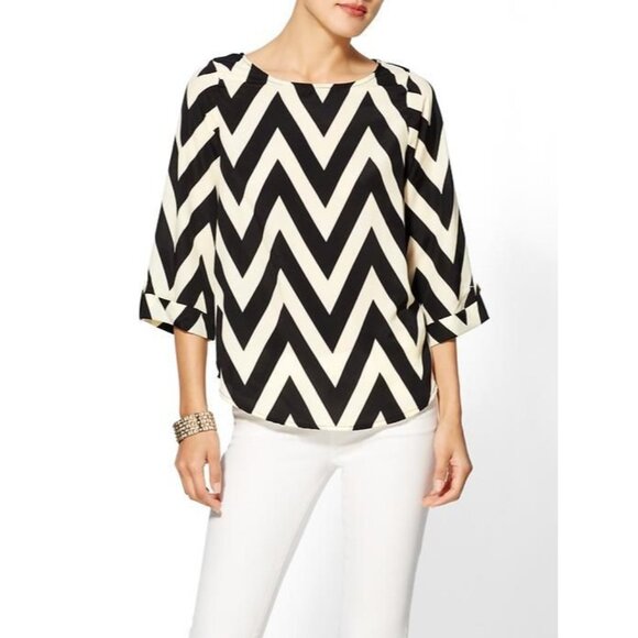Chevron Pattern Pink & White 3/4 Sleeve Blouse With Buttoned Cuff - Picture 1 of 5